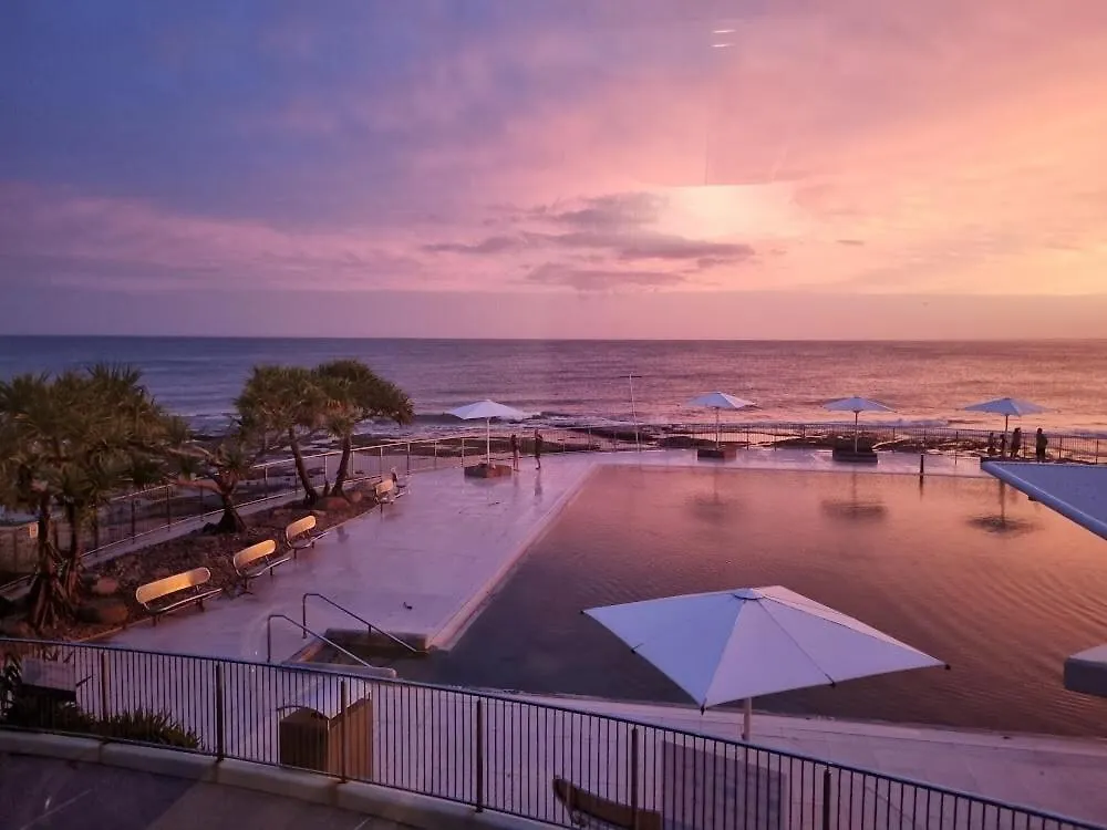 Beachside Escape - Beaches, Dining & Coastal Vibes 卡伦德拉 0*,